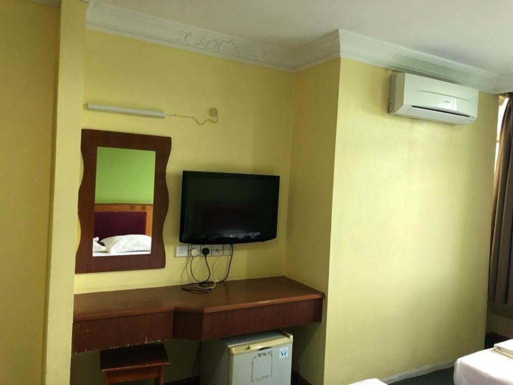Hotel Perdana Lawas Exteriér fotografie
