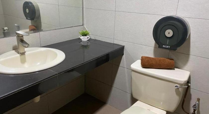 Hotel Perdana Lawas Exteriér fotografie